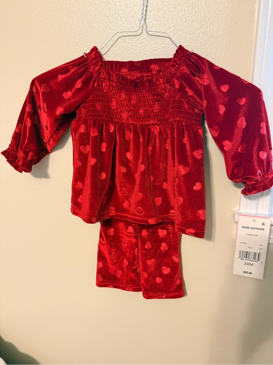 Rare Editions Other - Rare Editions Girls 24M NWT Red Velvet Heart 2 Piece Set Ruffle Top Pants